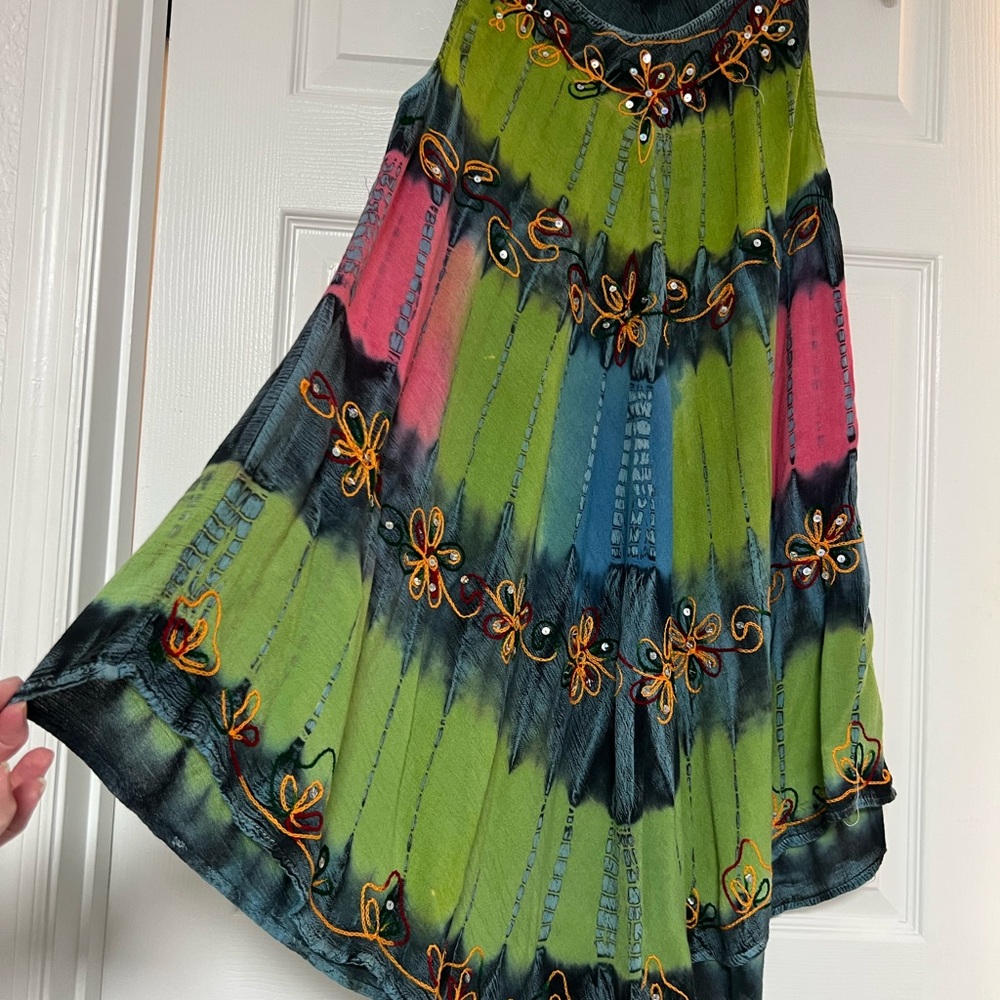 Riviera Sun’s Colorful Floral Embellished Midi Dress - Picture 6 of 7